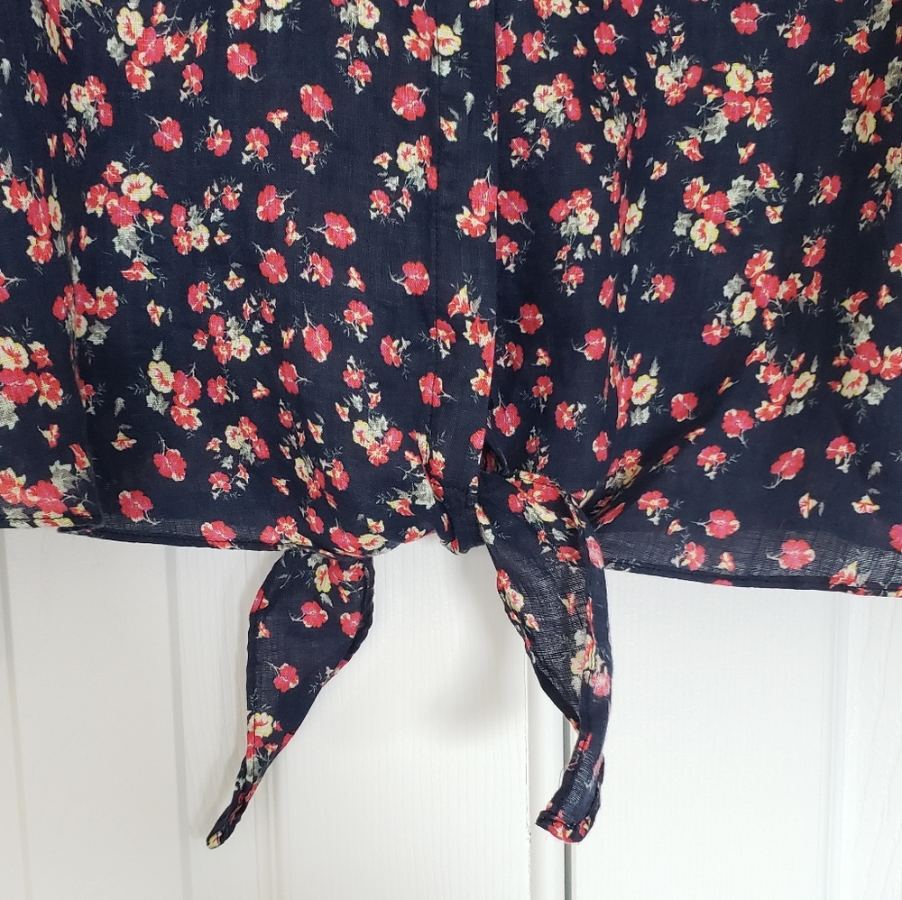 Longsleeve floral linen blouse - Picture 3 of 10